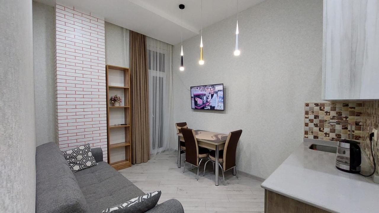 Elit Apartments Batumi Esterno foto