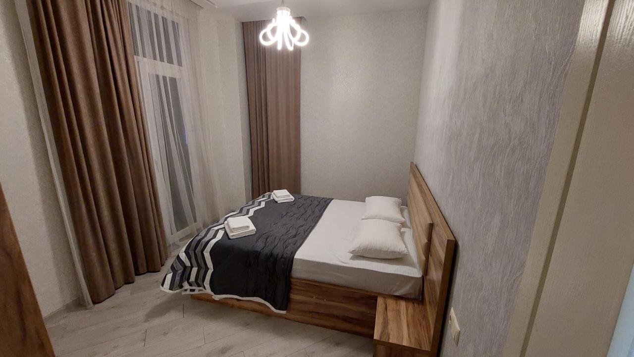 Elit Apartments Batumi Esterno foto