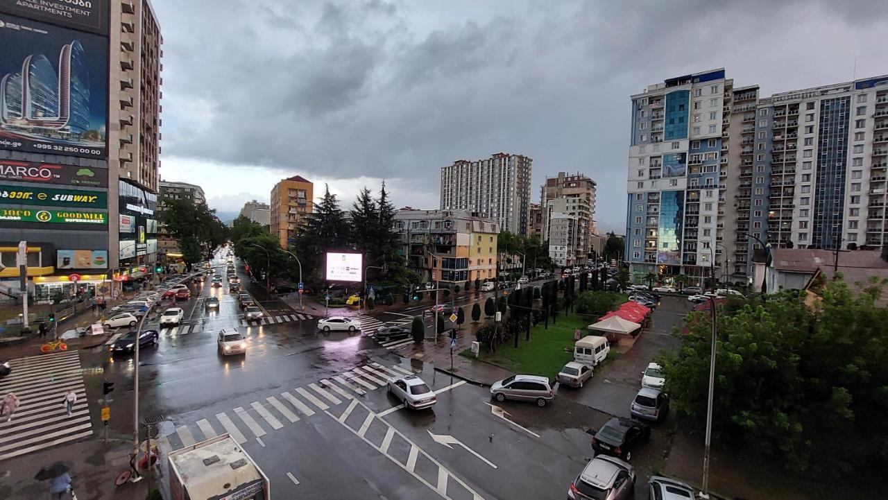 Elit Apartments Batumi Esterno foto