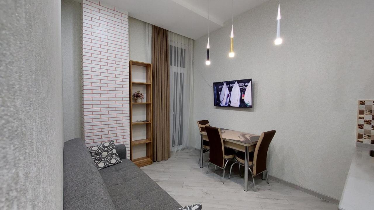 Elit Apartments Batumi Esterno foto